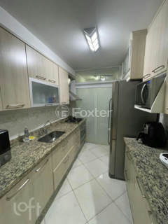 Image 33 - 325941