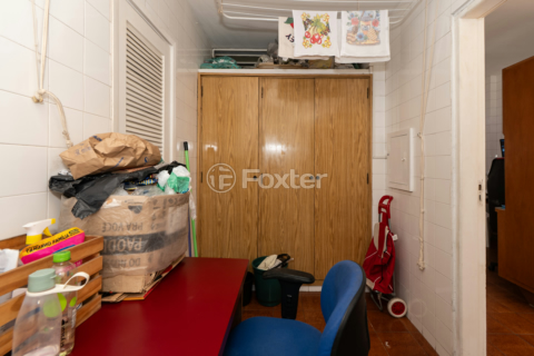 Image 20 - 326022