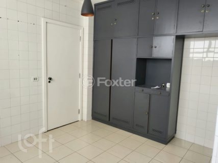 Image 17 - 326495
