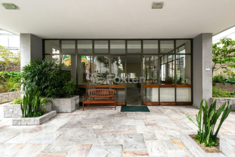 Image 20 - 326563