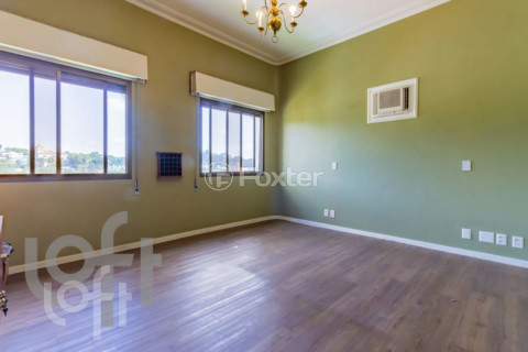 Image 30 - 327388