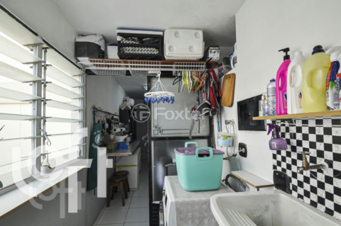 Image 30 - 327485