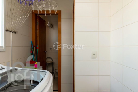 Image 30 - 327920
