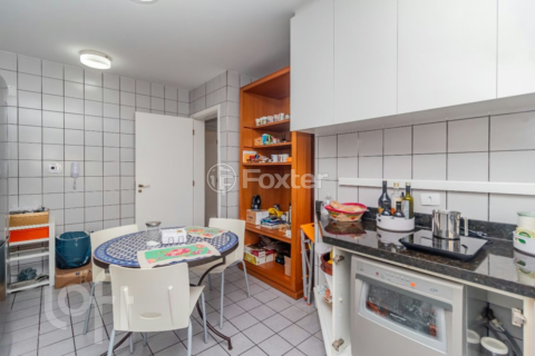 Image 37 - 328587