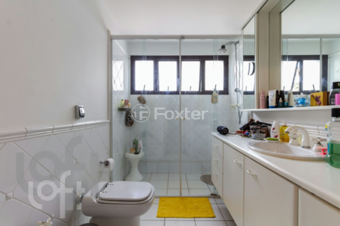 Image 35 - 329220