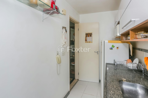 Image 26 - 329300