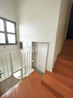 Image 38 - 329524