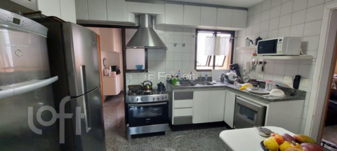 Image 20 - 329722