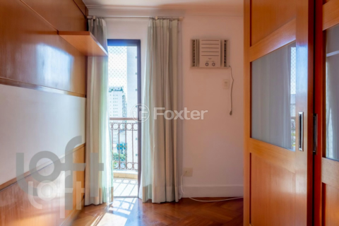 Image 7 - 330447