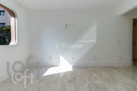 Image 37 - 330576