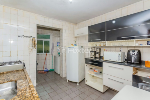 Image 17 - 332038