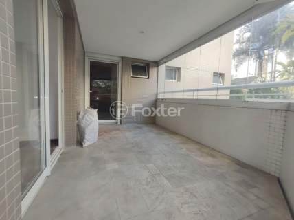 Image 4 - 332945