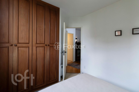 Image 44 - 333752