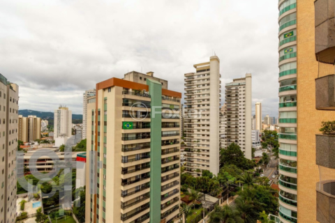 Image 22 - 333969