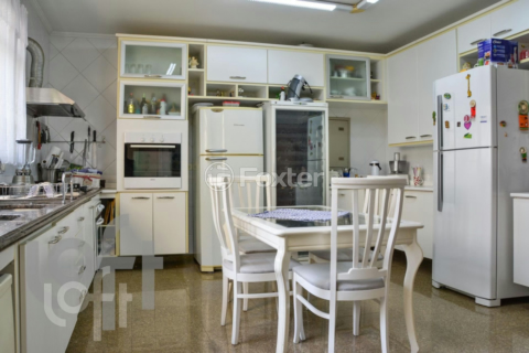 Image 7 - 334040
