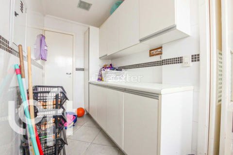 Image 32 - 334049