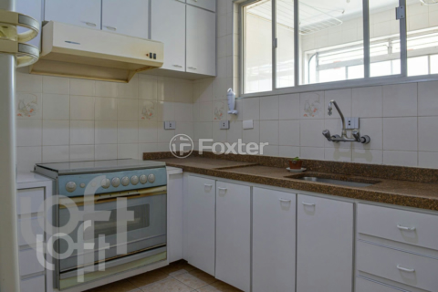 Image 20 - 334072
