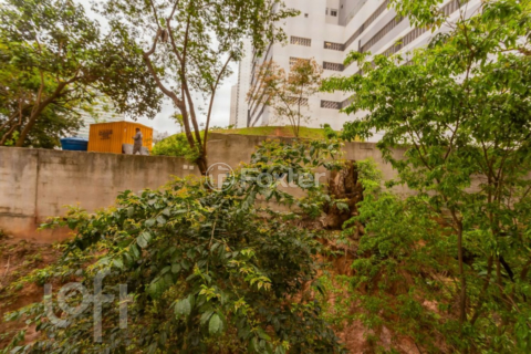 Image 17 - 334385
