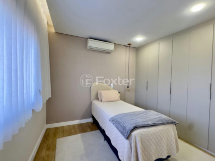 Image 24 - 334689