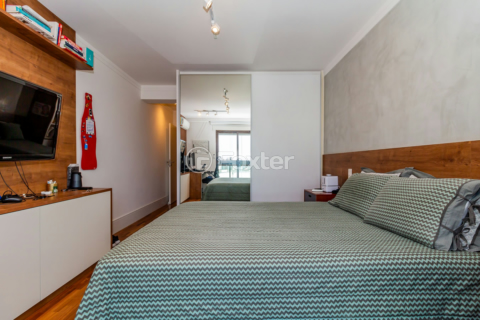 Image 35 - 334740