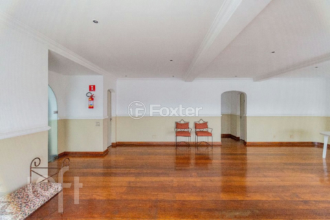 Image 30 - 335065