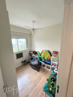 Image 19 - 335516