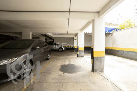 Image 23 - 335580