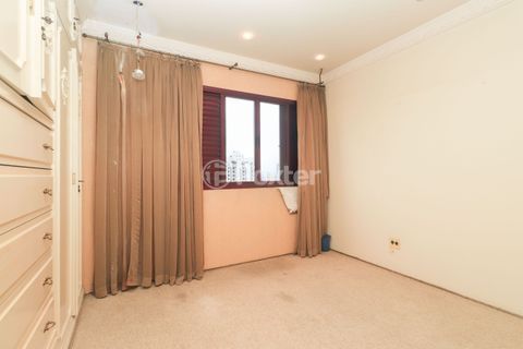 Image 35 - 336678
