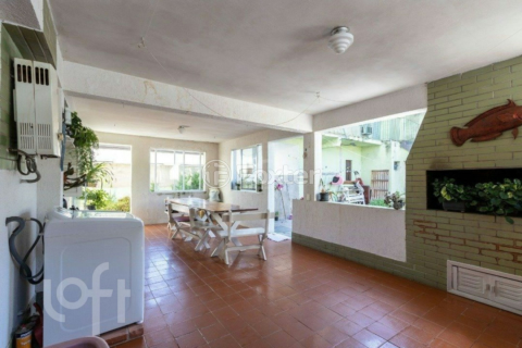 Image 38 - 338583