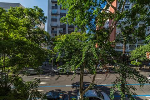 Image 6 - 351573