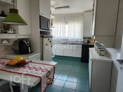 Image 4 - 359429