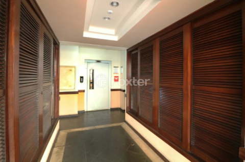 Image 5 - 366696