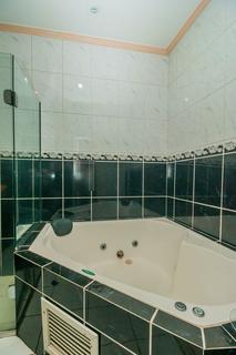 Image 38 - 366736