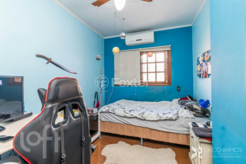 Image 33 - 372699