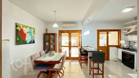 Image 7 - 372703