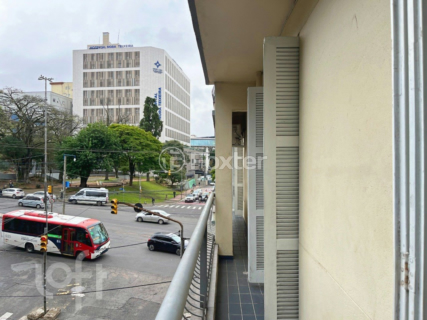 Image 33 - 372831