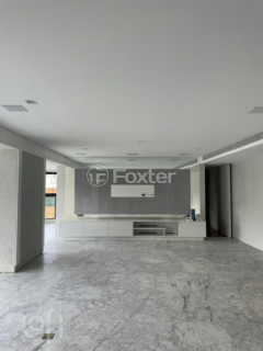 Image 29 - 372952
