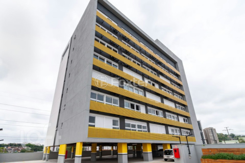 Image 3 - 372956