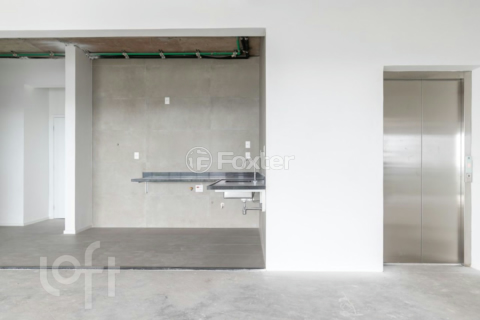 Image 25 - 373202