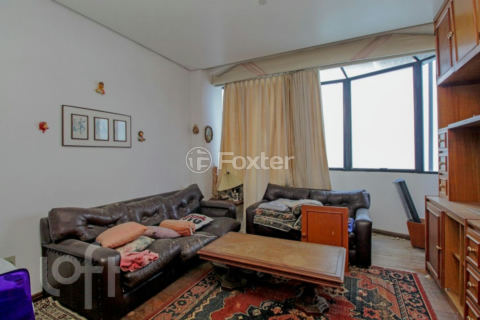 Image 33 - 373379