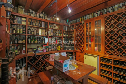 Image 17 - 373379