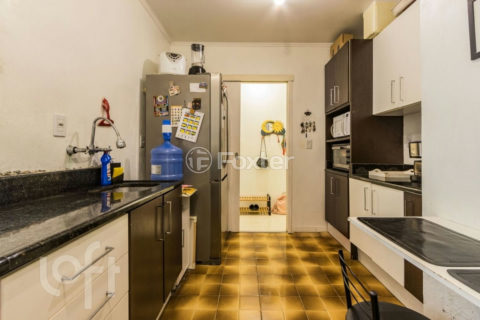 Image 25 - 373434