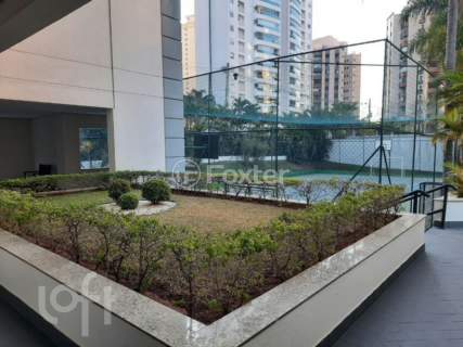 Image 4 - 374463