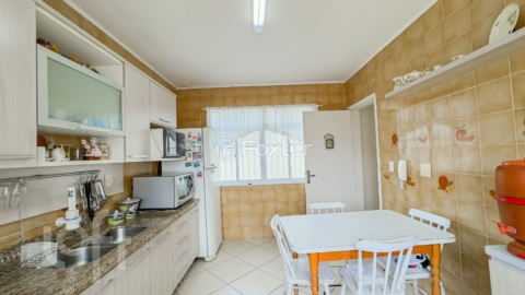 Image 22 - 377085