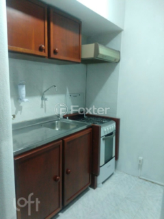 Image 17 - 378494