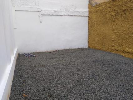 Image 9 - 378835