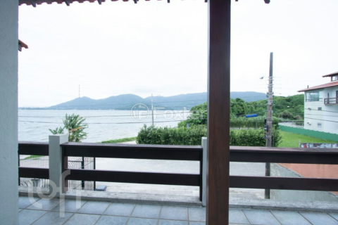 Image 18 - 379058