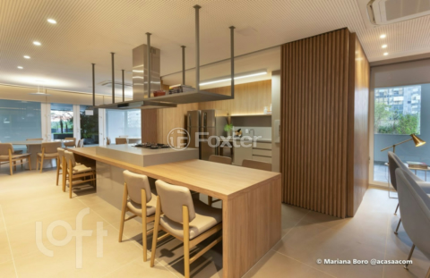 Image 28 - 379262