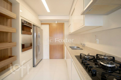 Image 7 - 379429