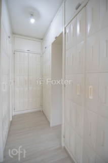 Image 10 - 379429